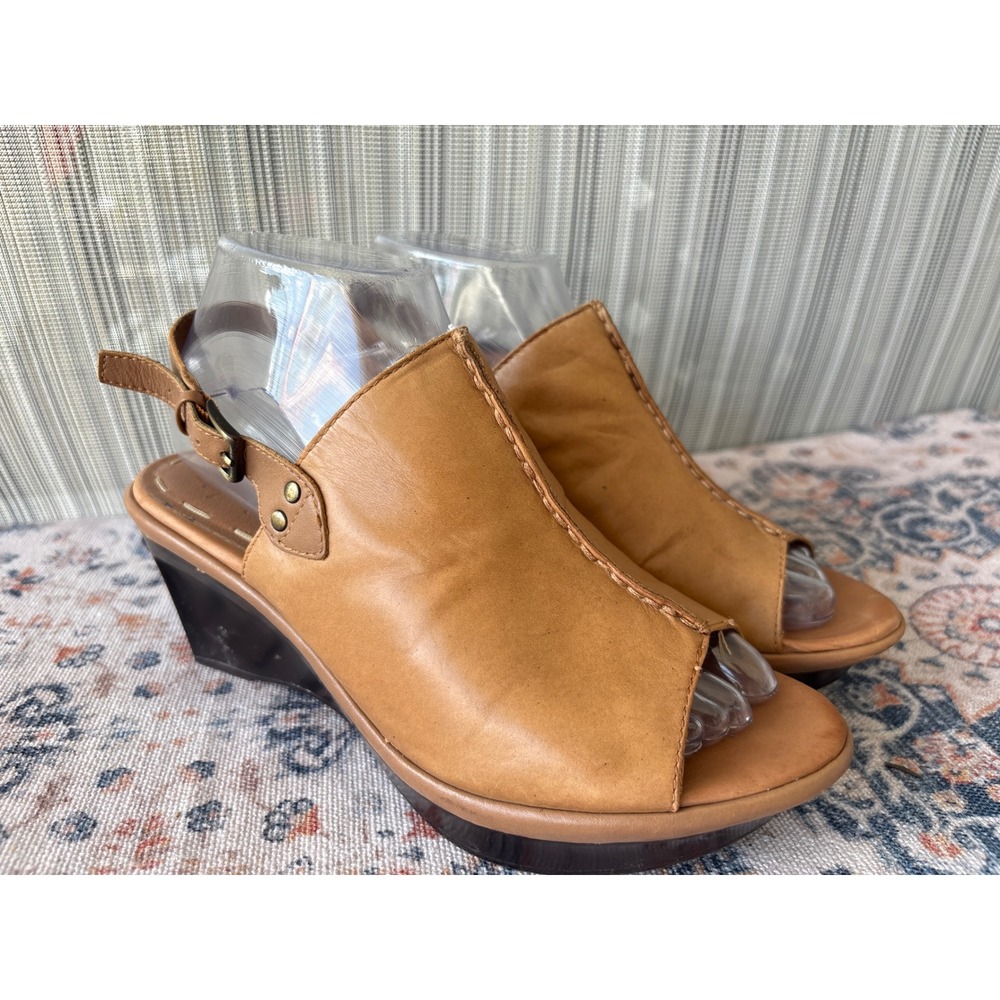 B. Makowsky Scott Tan Leather Wedge Sandals Peep Toe Slingback A213906 Womens 7M